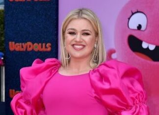 Kelly Clarkson at the 'Ugly Dolls' film premiere in 2019