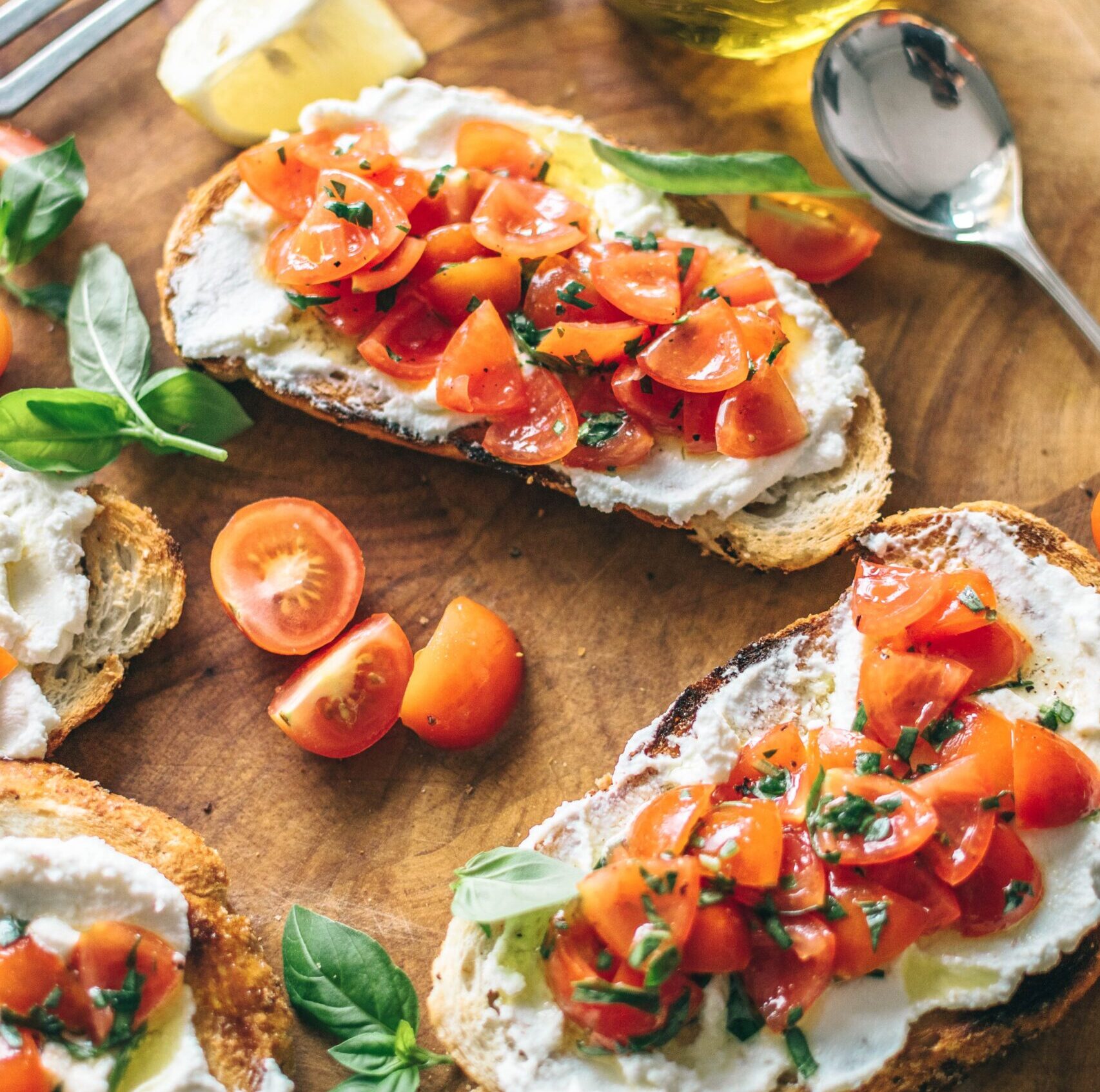 Three Toast Toppings For a Super Speedy Dinner - parentztalk.com