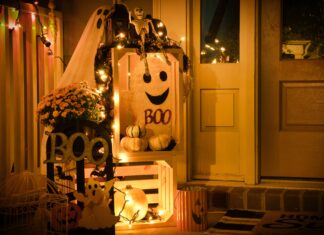 Halloween decor