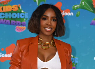 Kelly Rowland at the Nickelodeon Kids' Choice Awards in March 2023