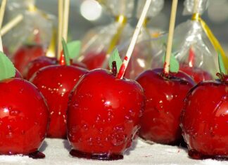 Toffee apples