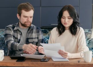 Parent's creating a family budget