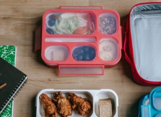 Childrens' lunchboxes